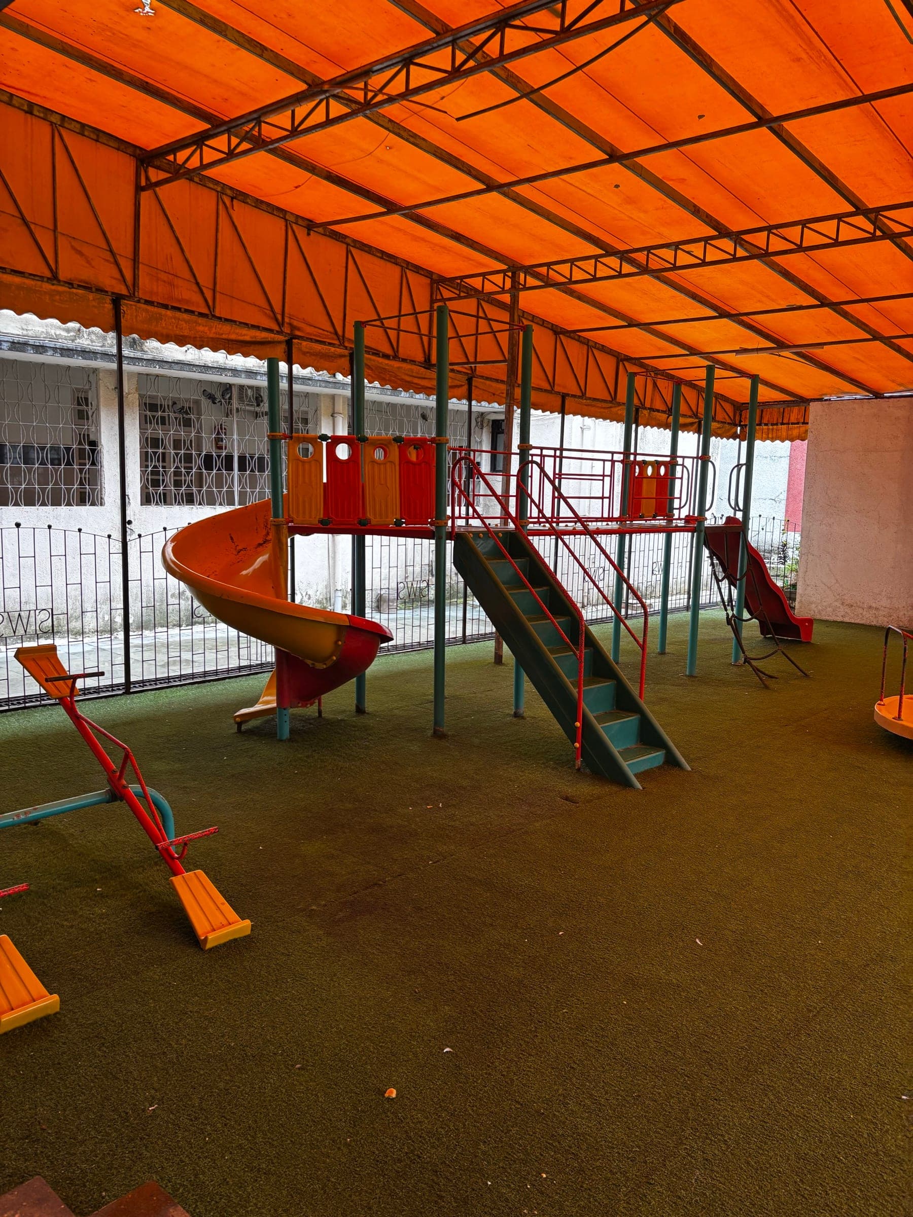 Facility images at SIWS Primary School, Wadala campus.